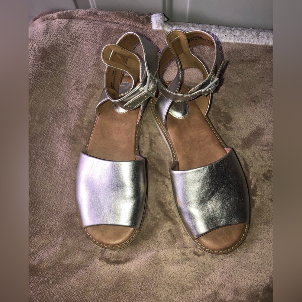 Clarks silver ankle strap sandals size 6.5